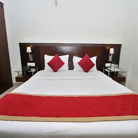 Oyo 435 Hotel Amshi International Bangalore Esterno foto