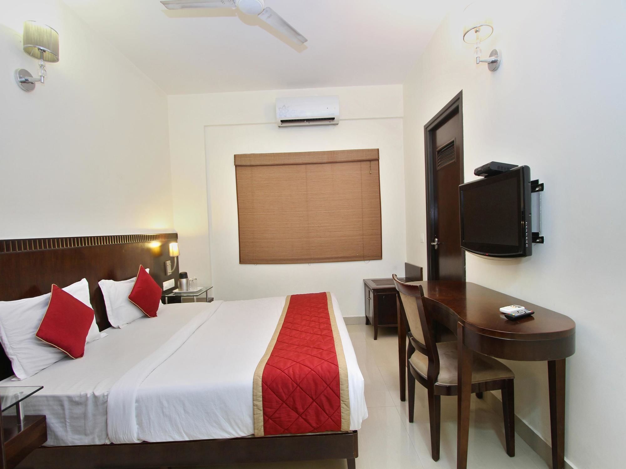 Oyo 435 Hotel Amshi International Bangalore Esterno foto
