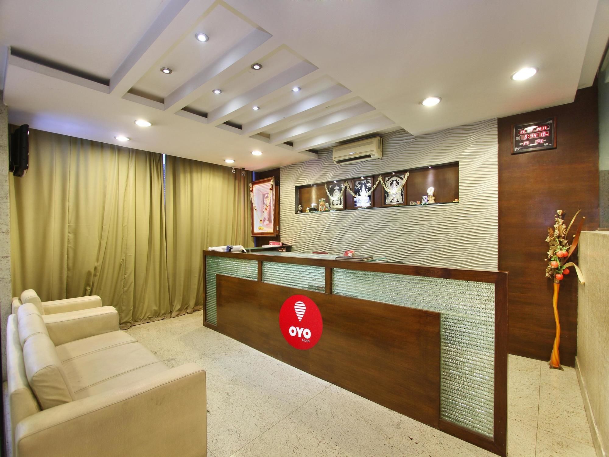 Oyo 435 Hotel Amshi International Bangalore Esterno foto
